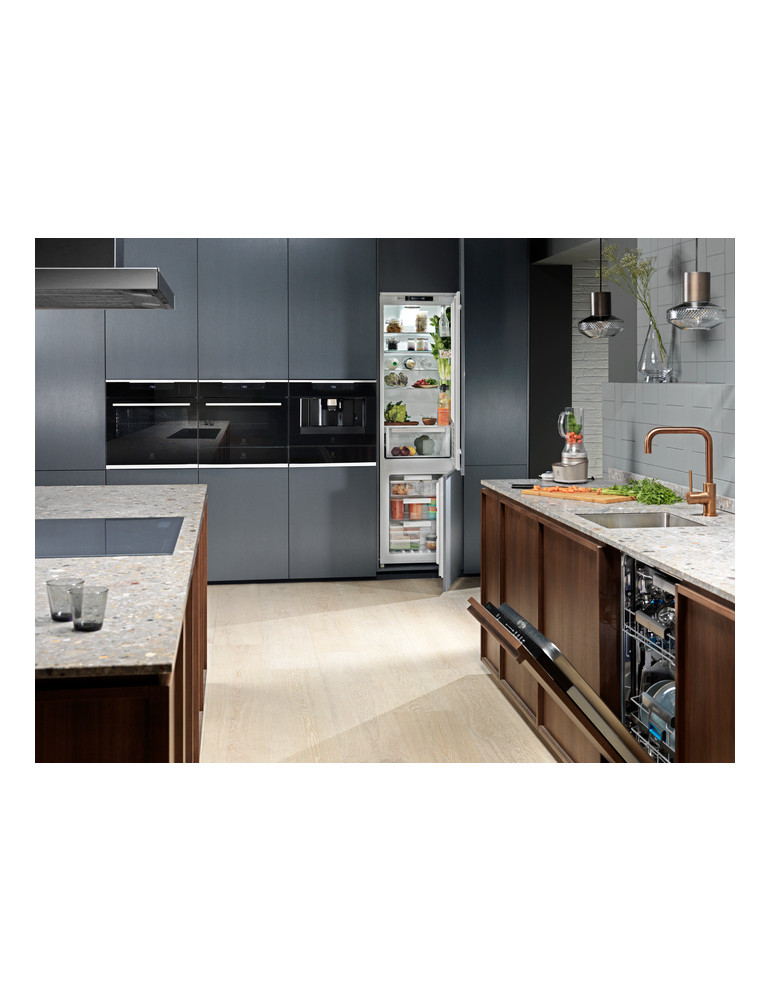 Electrolux EEC87400L Entièrement intégré 14 couverts